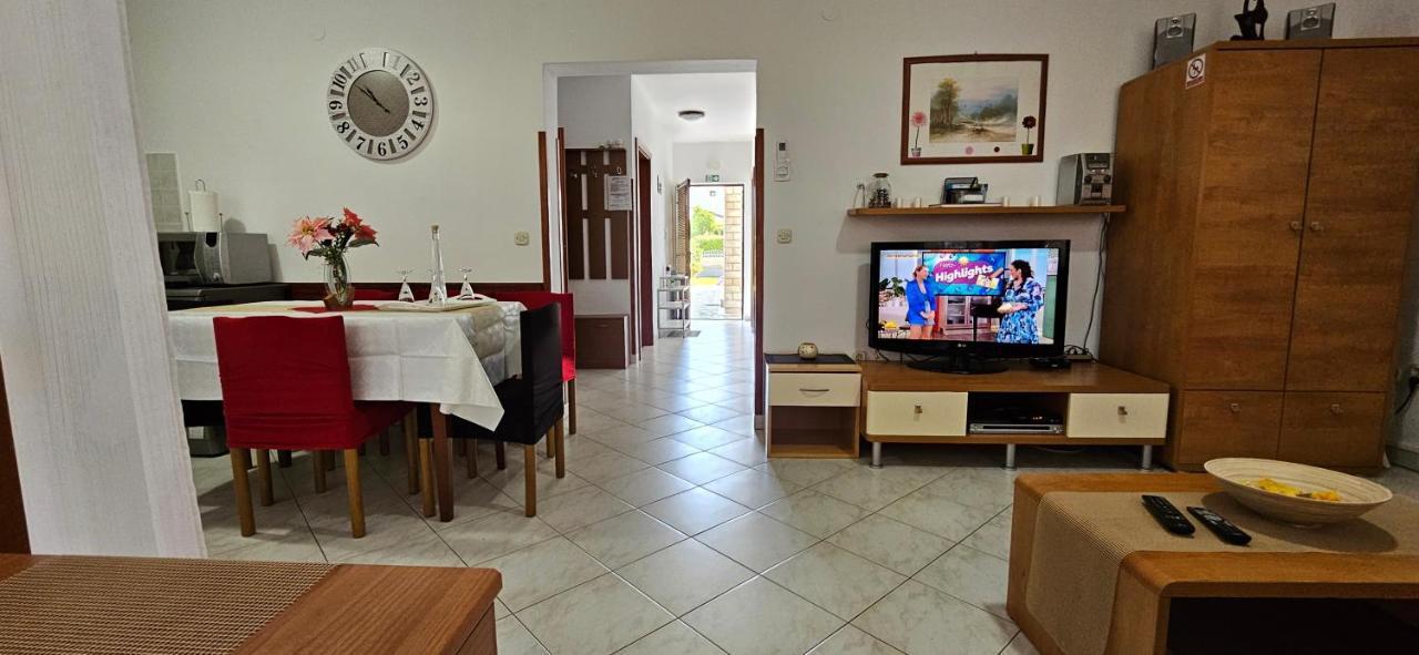 Andela Apartment Πούλα Εξωτερικό φωτογραφία