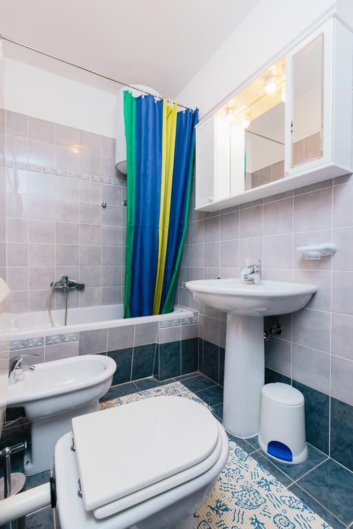 Andela Apartment Πούλα Δωμάτιο φωτογραφία