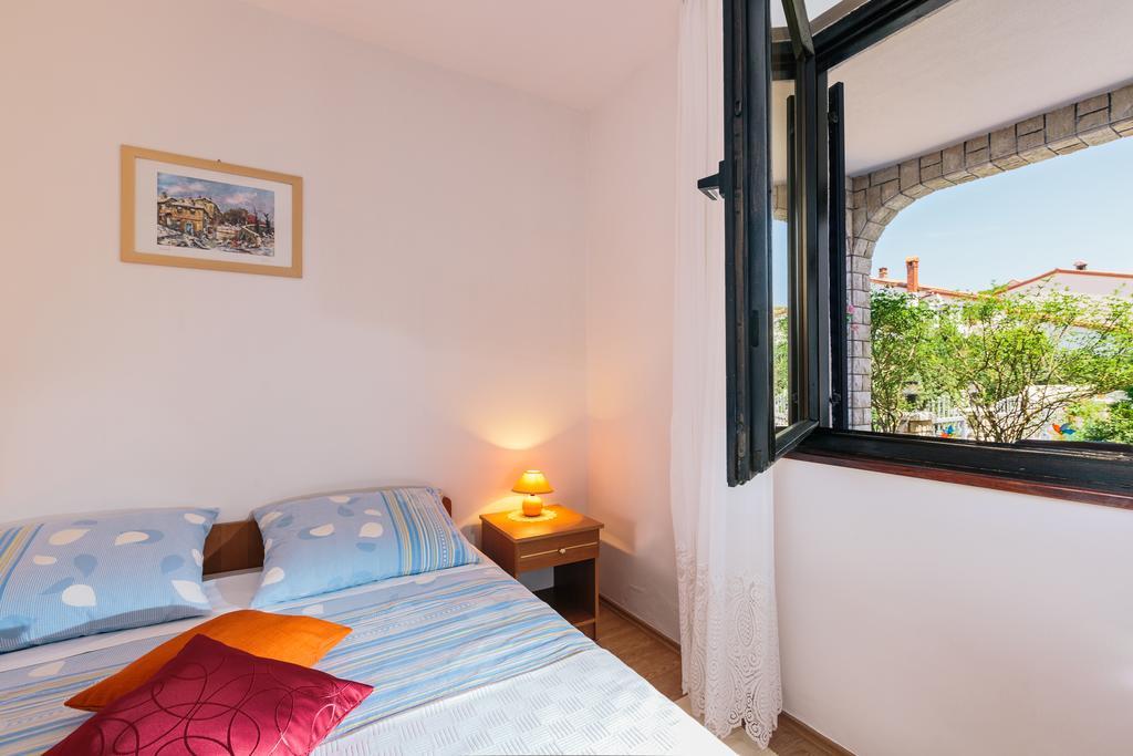 Andela Apartment Πούλα Δωμάτιο φωτογραφία