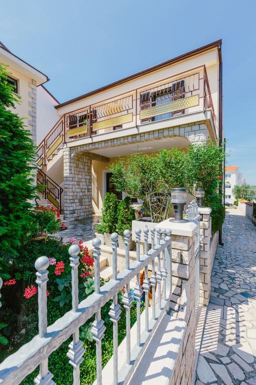Andela Apartment Πούλα Δωμάτιο φωτογραφία
