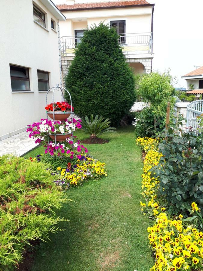Andela Apartment Πούλα Εξωτερικό φωτογραφία
