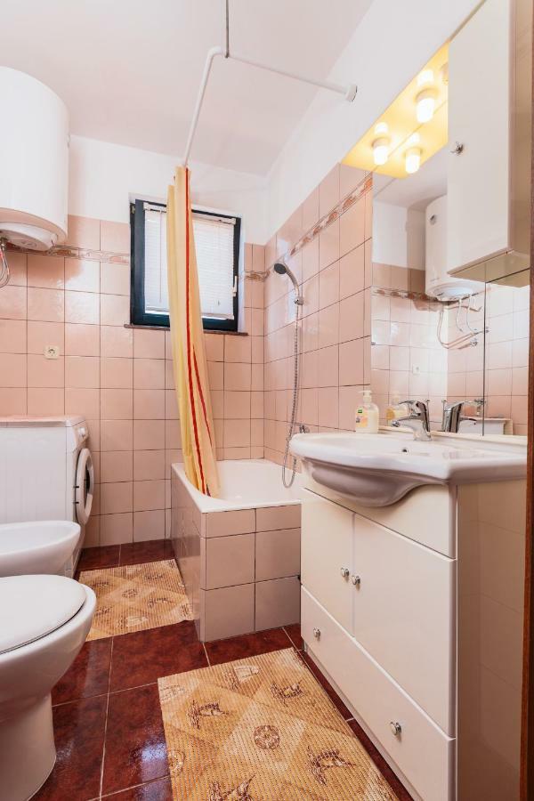 Andela Apartment Πούλα Εξωτερικό φωτογραφία